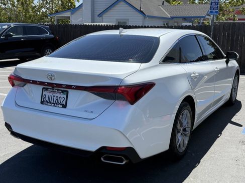 Used 2019 Toyota Avalon XLE w/ Carpet Mat Package FWD image 4