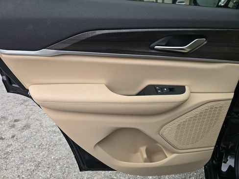 New 2025 Jeep Grand Cherokee Limited AWD/4WD image 38