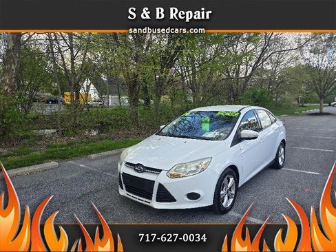 Used 2014 Ford Focus SE w/ SE Winter Package image 1