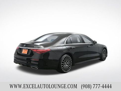 Used 2021 Mercedes-Benz S 580 4MATIC Sedan w/ AMG Line image 6