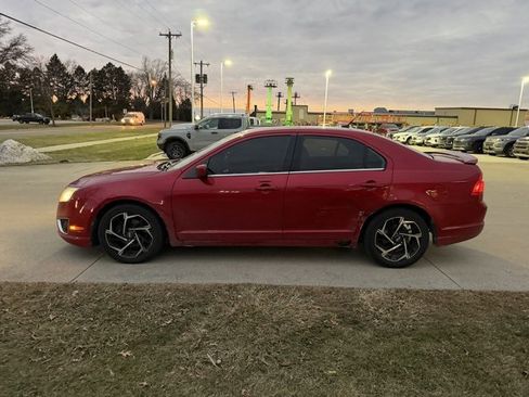 Used 2010 Ford Fusion SEL image 2