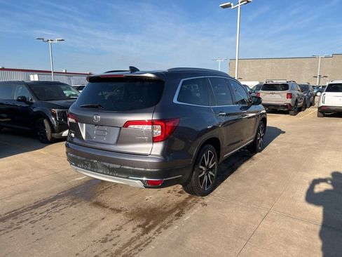 Used 2020 Honda Pilot Touring image 3