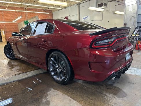 Used 2023 Dodge Charger Scat Pack w/ Technology Group RWD image 3
