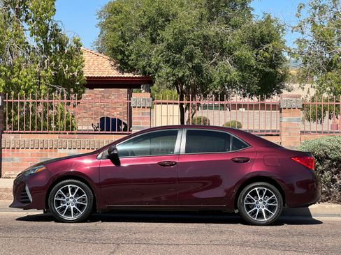 Used 2017 Toyota Corolla SE image 3