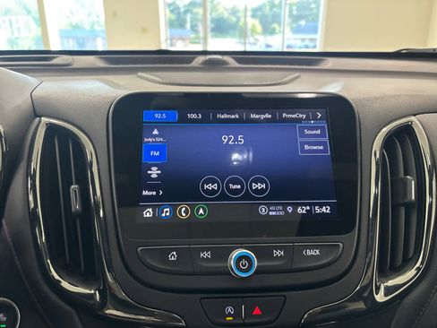 Used 2022 Chevrolet Equinox RS w/ RS Leather Package image 30