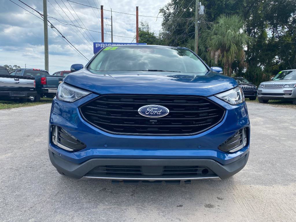 Used 2022 Ford Edge Titanium w/ Equipment Group 301A AWD/4WD image 4