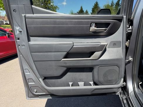 Used 2025 Toyota Tundra SR5 AWD/4WD image 27