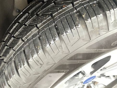 Used 2015 Ford Expedition EL XLT w/ Equipment Group 202A image 25