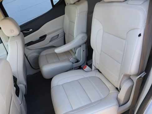 Used 2023 GMC Acadia Denali w/ Denali Ultimate Package image 14