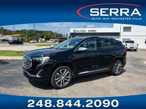 Used 2020 GMC Terrain Denali w/ Denali Premium Package AWD/4WD image 1