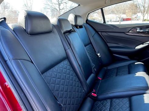 Used 2018 Nissan Maxima Platinum image 19