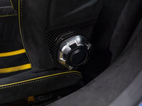 Used 2022 Lamborghini Huracan STO RWD image 43
