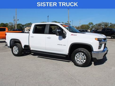 Used 2023 Chevrolet Silverado 2500 LT AWD/4WD image 15