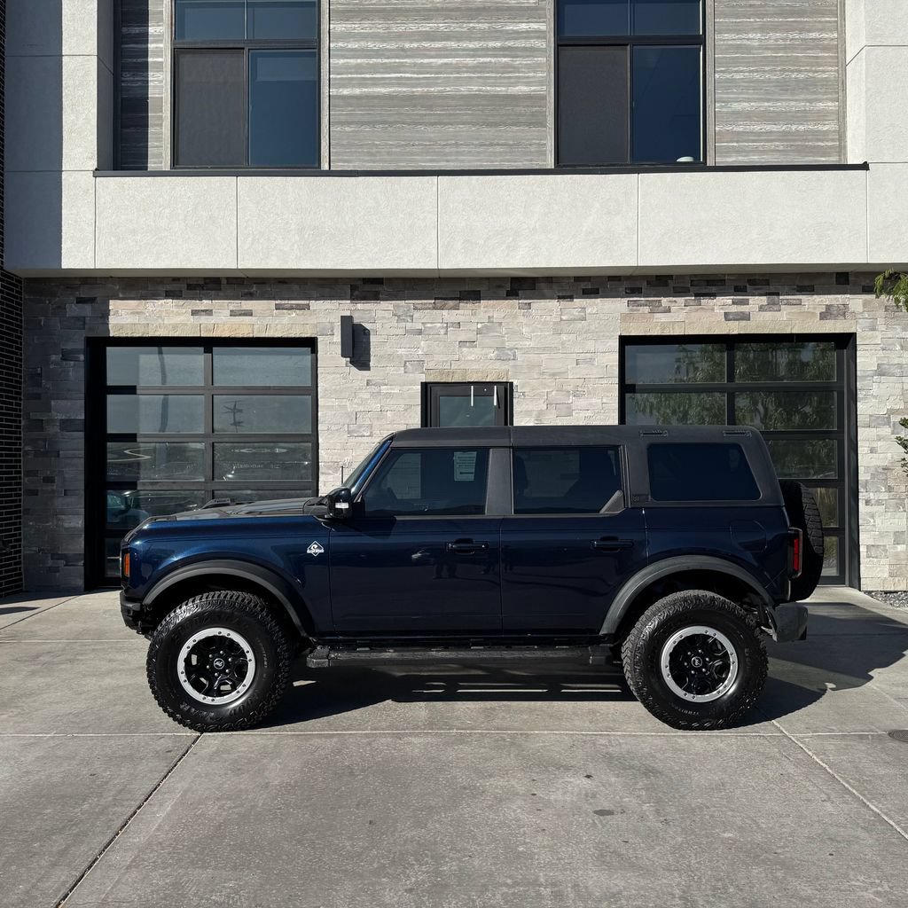 Used 2021 Ford Bronco Outer Banks w/ Sasquatch Package AWD/4WD image 6