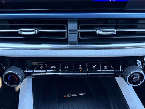 New 2026 Chevrolet Equinox EV LT image 18