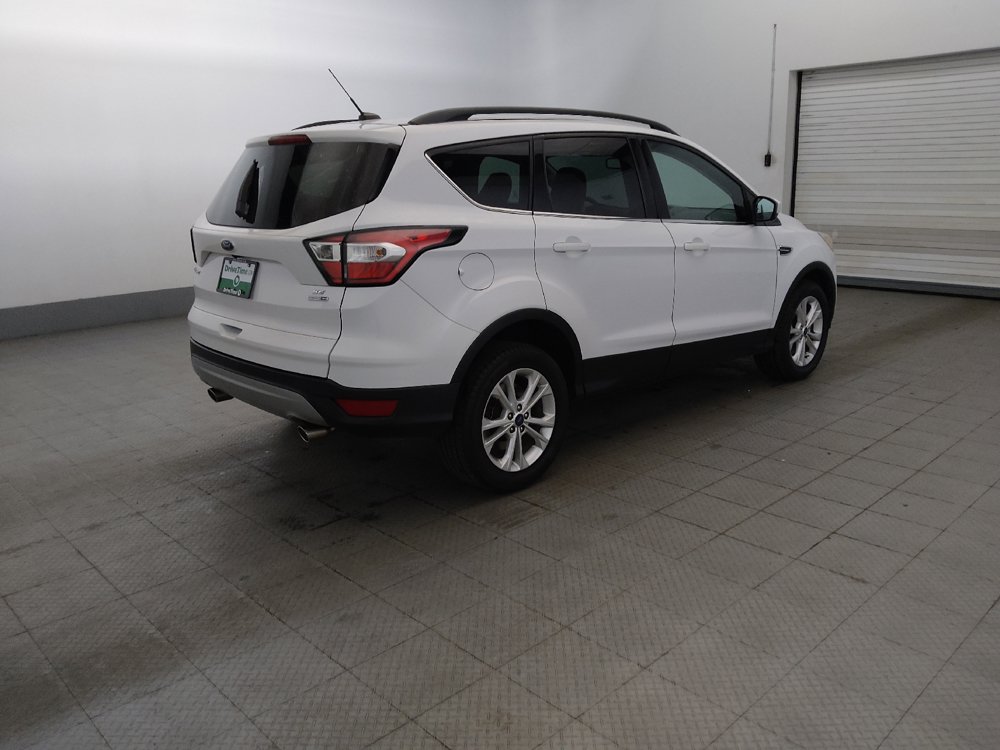 Used 2018 Ford Escape SE w/ Ford Safe & Smart Package AWD/4WD image 10
