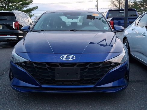 Used 2023 Hyundai Elantra SEL w/ Winter Weather Package image 3