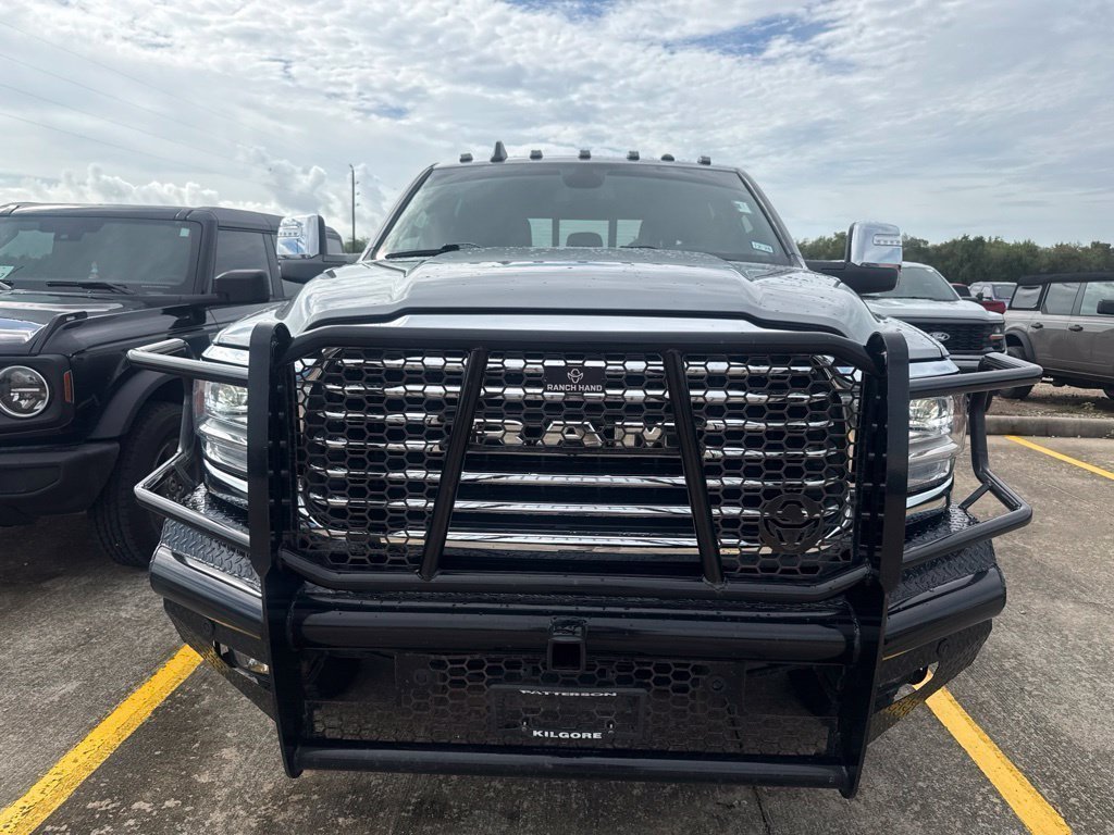 Used 2024 RAM 3500 Limited w/ Towing Technology Group AWD/4WD image 2