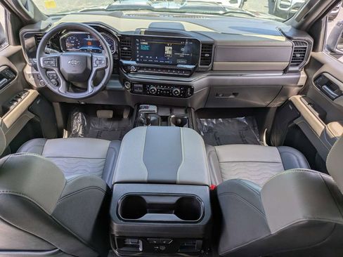 Used 2023 Chevrolet Silverado 1500 ZR2 w/ Technology Package AWD/4WD image 15