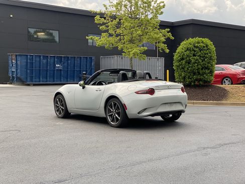 Used 2016 MAZDA MX-5 Miata Grand Touring RWD image 14
