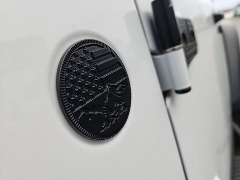 Used 2018 Jeep Wrangler Sport image 10