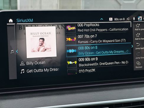 Used 2023 BMW 530e w/ Convenience Package image 17