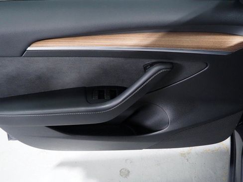 Used 2023 Tesla Model 3 Standard Range RWD image 53