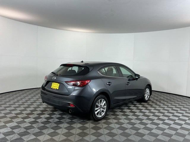 Used 2016 MAZDA MAZDA3 i Sport w/ Preferred Equipment Package FWD image 5