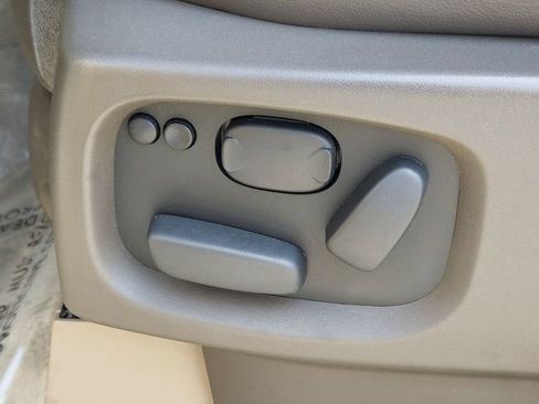 Used 2013 Land Rover Range Rover Sport HSE LUX image 17