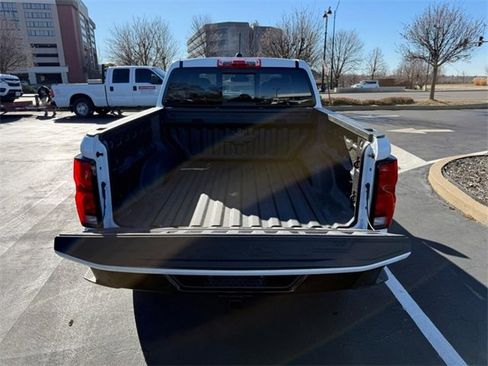 Used 2025 Chevrolet Colorado Z71 w/ Z71 Convenience Package 2 image 5