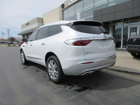 Used 2023 Buick Enclave Premium w/ Experience Buick Package image 5