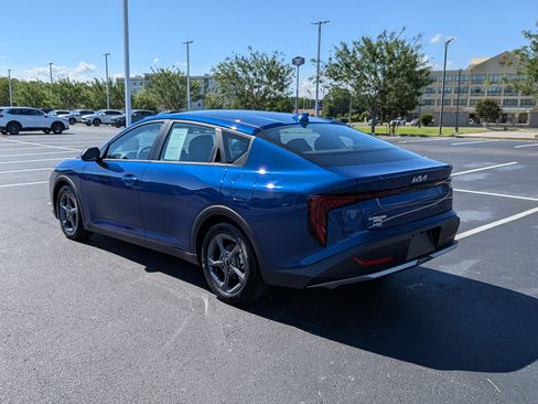 Used 2025 Kia K4 FWD image 5