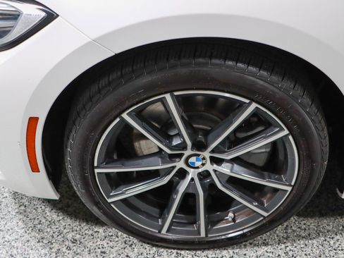 Used 2021 BMW 330i xDrive Sedan w/ Premium Package image 11