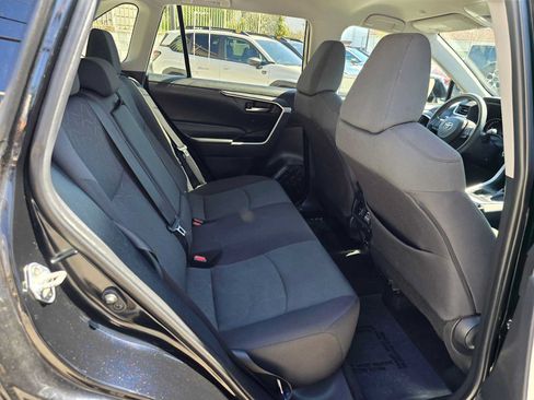 Used 2024 Toyota RAV4 XLE FWD image 12