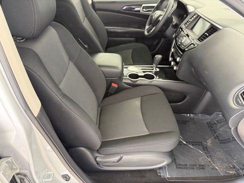 Used 2018 Nissan Pathfinder S image 27