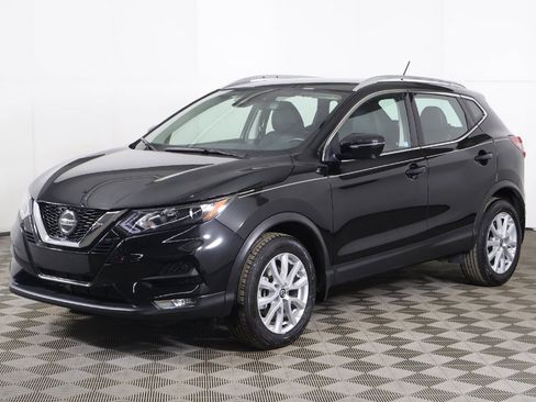 Used 2022 Nissan Rogue Sport SV w/ Technology Package image 8