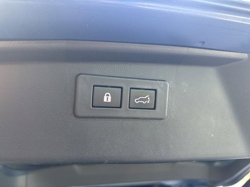 Used 2022 Subaru Outback Touring XT image 57