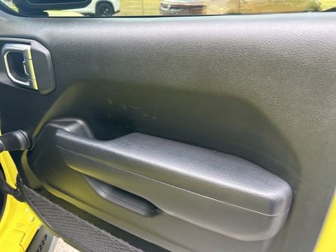 Used 2023 Jeep Gladiator Sport w/ Trailer Tow Package image 37