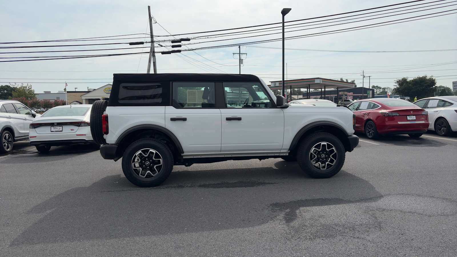 Used 2023 Ford Bronco 4-Door AWD/4WD image 7