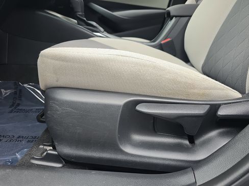 Used 2023 Toyota Corolla LE image 26