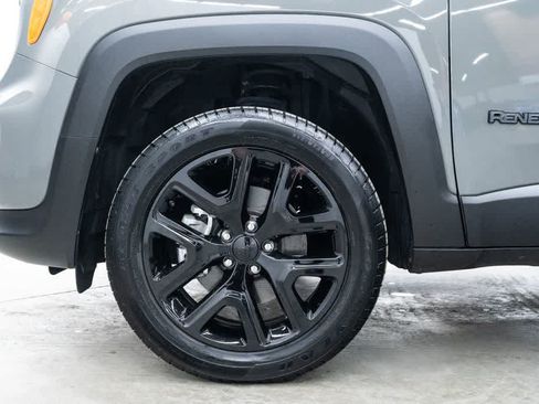 Used 2022 Jeep Renegade Altitude w/ Convenience Group AWD/4WD image 7