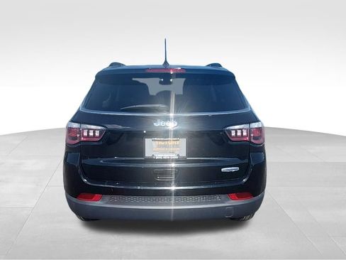 Certified 2020 Jeep Compass Latitude FWD image 21