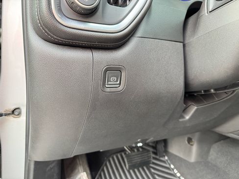 Used 2019 Chevrolet Silverado 1500 LT w/ All-Star Edition image 18