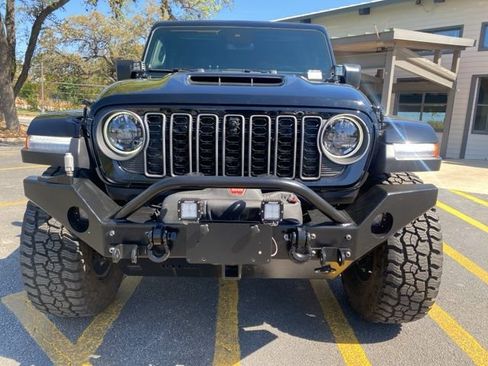 Used 2025 Jeep Wrangler Unlimited Rubicon 392 image 8