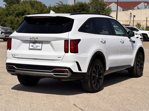 Used 2023 Kia Sorento SX AWD/4WD image 5