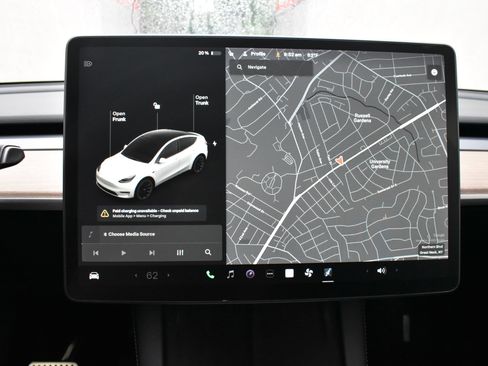 Used 2021 Tesla Model Y Long Range image 32