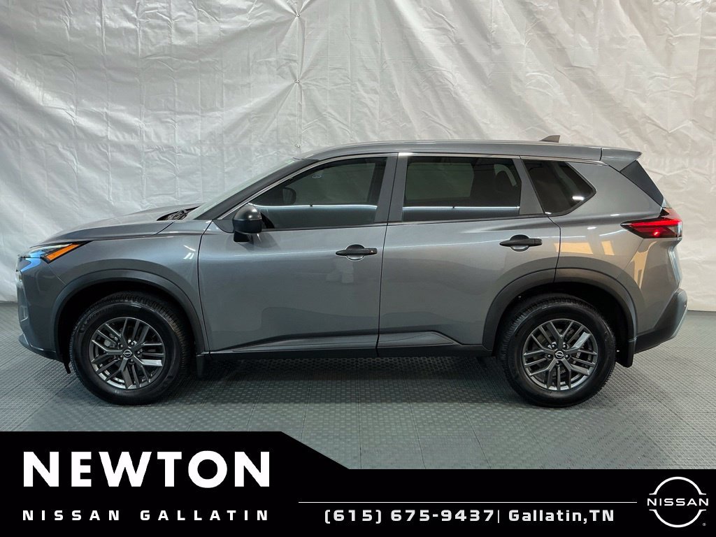 Used 2023 Nissan Rogue S FWD image 3