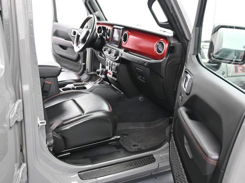 Used 2022 Jeep Wrangler Unlimited Rubicon w/ Dual Top Group image 16