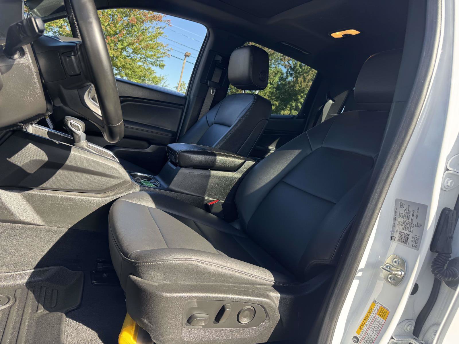 Used 2024 GMC Canyon Elevation w/ Elevation Premium Package AWD/4WD image 15