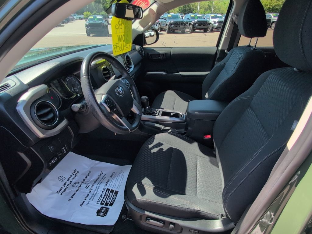 Used 2021 Toyota Tacoma SR5 w/ Trail Edition AWD/4WD image 16
